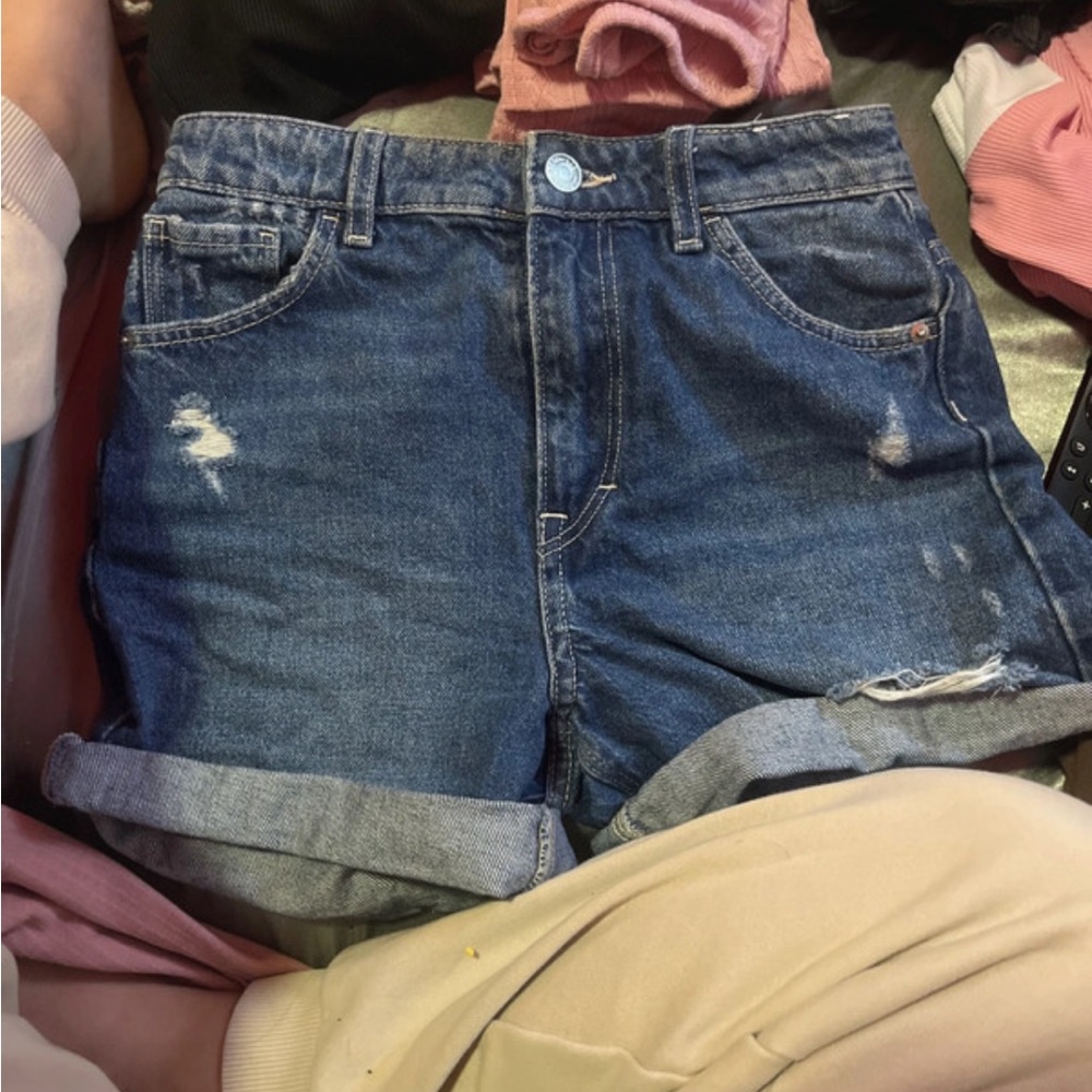 dark wash shorts size medium